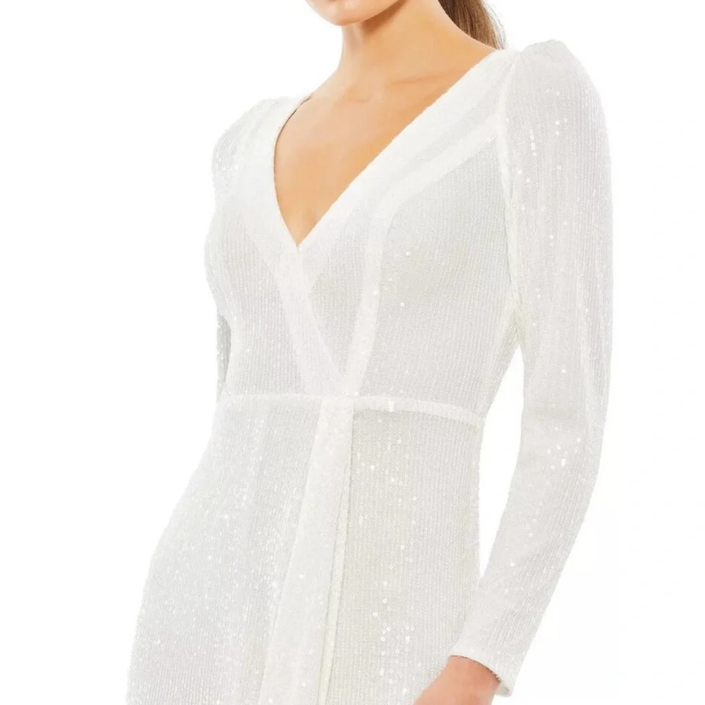 Mac Duggal Ieena White Sequined Faux Wrap Long Sleeve Gown Size 4 - Picture 3 of 16